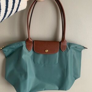 Longchamp Le Pliage Medium Handbag (NWOT)